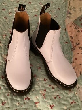 New White Dr. Martens Air Wair Chelsea Boot Women’s Size 5L